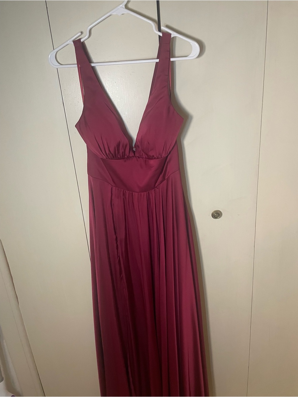 Elegant Red V-Neck Spaghetti Strap Maxi Dress